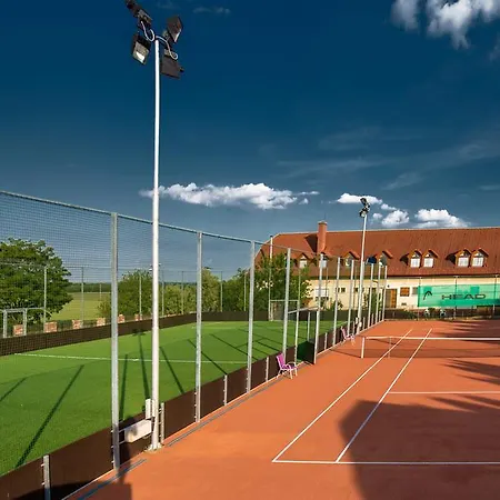 Kavics Klub&hotel Otel Velence